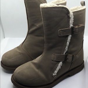 Toddler Size 11 faux fur boots